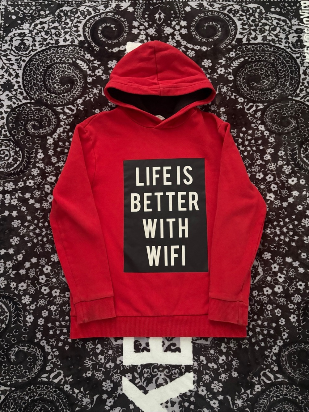 H&M Red Life Is Better With Wifi Hoodie Youth Kids Graphic Pullover Sweater